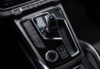 Подержанный автомобиль Geely Atlas Pro 2021 года (20 фото)