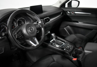 Подержанный автомобиль Mazda CX-5 2020 года (9 фото)