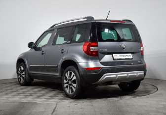 Подержанный автомобиль Skoda Yeti 2015 года (7 фото)