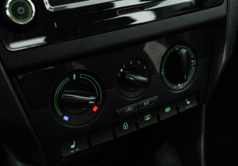 Подержанный автомобиль Skoda Rapid Liftback 2019 года (15 фото)