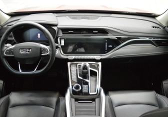 Подержанный автомобиль Geely Atlas Pro 2024 года (14 фото)