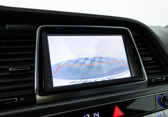 Подержанный автомобиль Hyundai Sonata 2018 года (16 фото)