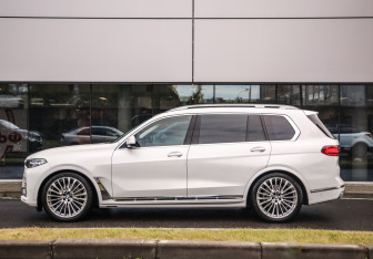Подержанный автомобиль BMW X7 2020 года (9 фото)