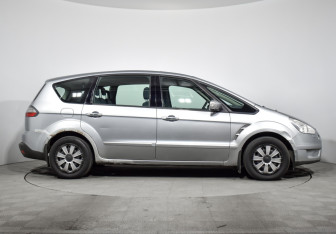 Подержанный автомобиль Ford S-MAX 2007 года (4 фото)