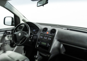 Подержанный автомобиль Volkswagen Caddy Compactvan 2008 года (9 фото)