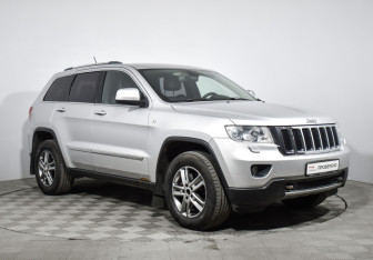 Подержанный автомобиль Jeep Grand Cherokee 2011 года (3 фото)