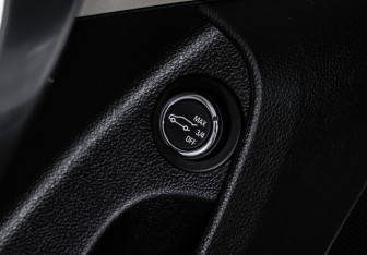 Подержанный автомобиль Opel Insignia Wagon 2014 года (14 фото)