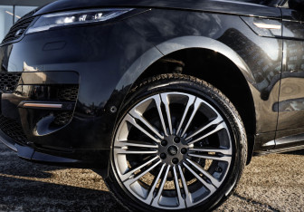 Подержанный автомобиль Land Rover Range Rover Sport 2024 года (3 фото)