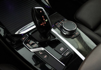 Подержанный автомобиль BMW X4 2019 года (18 фото)