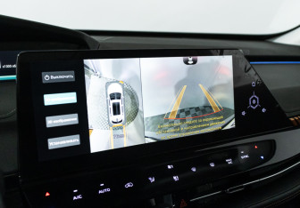 Подержанный автомобиль Changan UNI-K 2023 года (18 фото)