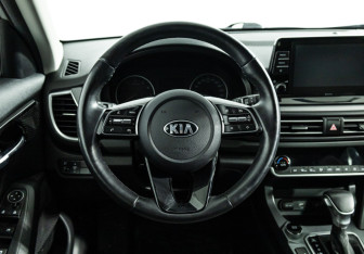 Подержанный автомобиль Kia Seltos 2021 года (16 фото)