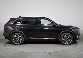 Подержанный автомобиль Geely Monjaro 2023 года (4 фото)
