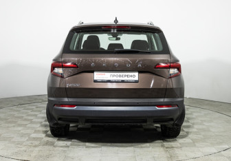 Подержанный автомобиль Skoda Karoq 2020 года (6 фото)