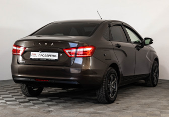 Подержанный автомобиль LADA (ВАЗ) Vesta Sedan 2017 года (5 фото)