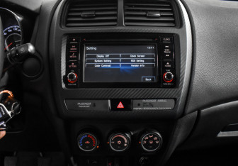 Подержанный автомобиль Mitsubishi ASX 2018 года (17 фото)