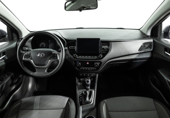 Подержанный автомобиль Hyundai Solaris Sedan 2021 года (13 фото)