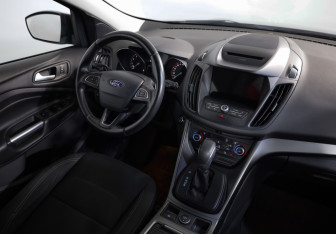 Подержанный автомобиль Ford Kuga 2017 года (7 фото)