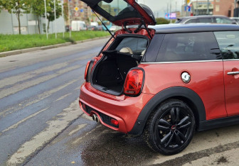 Подержанный автомобиль MINI Hatch 2020 года (9 фото)