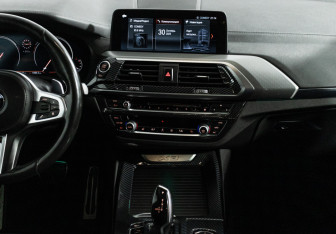 Подержанный автомобиль BMW X3 2018 года (14 фото)