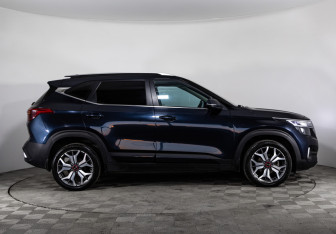 Подержанный автомобиль Kia Seltos 2021 года (4 фото)