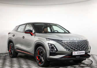 Подержанный автомобиль Omoda C5 2023 года (3 фото)