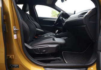 Подержанный автомобиль BMW X2 2021 года (27 фото)