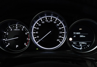 Подержанный автомобиль Mazda CX-5 2020 года (12 фото)