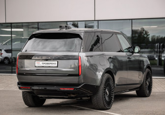 Подержанный автомобиль Land Rover Range Rover 2023 года (6 фото)