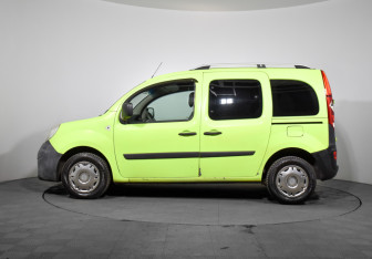 Подержанный автомобиль Renault Kangoo 2008 года (8 фото)