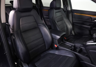 Подержанный автомобиль Honda CR-V 2017 года (23 фото)