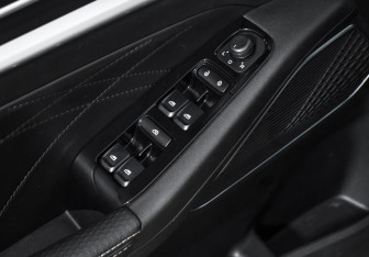 Подержанный автомобиль Geely Emgrand 2024 года (10 фото)