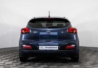 Подержанный автомобиль Kia Ceed Hatchback 2013 года (6 фото)