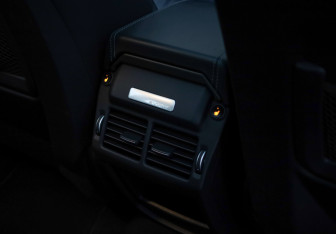 Подержанный автомобиль Land Rover Range Rover Evoque 2017 года (13 фото)