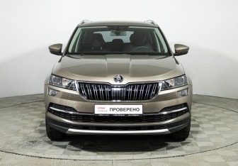 Подержанный автомобиль Skoda Karoq 2020 года (2 фото)