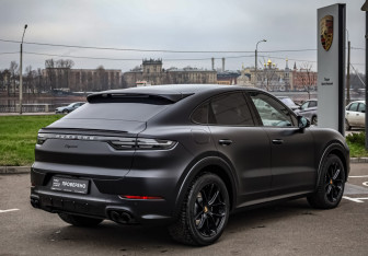 Подержанный автомобиль Porsche Cayenne 2021 года (7 фото)