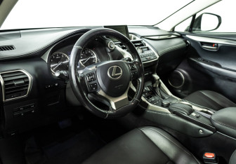 Подержанный автомобиль Lexus NX 2016 года (11 фото)