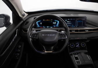 Подержанный автомобиль Exeed LX 2023 года (10 фото)