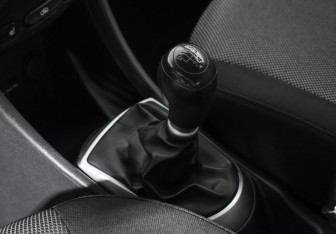 Подержанный автомобиль Hyundai Solaris Hatchback 2011 года (11 фото)