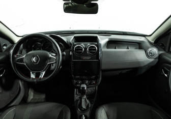 Подержанный автомобиль Renault Duster 2020 года (13 фото)