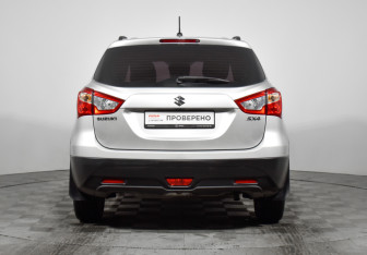 Подержанный автомобиль Suzuki SX4 Hatchback 2019 года (6 фото)