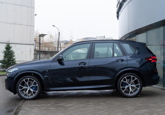 Новый BMW X5 2024 (7 фото)