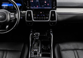 Подержанный автомобиль Kia Sorento 2021 года (15 фото)