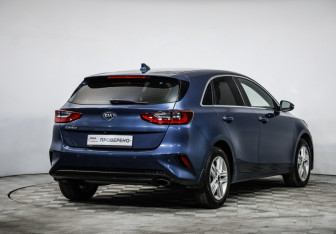 Подержанный автомобиль Kia Ceed Hatchback 2020 года (5 фото)