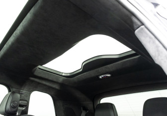 Подержанный автомобиль BMW X7 2021 года (23 фото)