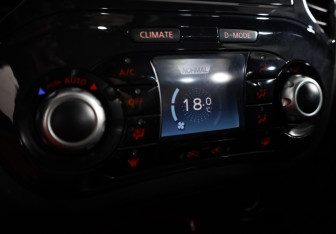 Подержанный автомобиль Nissan Juke 2011 года (21 фото)