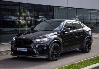 Подержанный автомобиль BMW X6 2017 года (3 фото)
