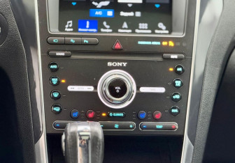 Подержанный автомобиль Ford Explorer 2019 года (21 фото)