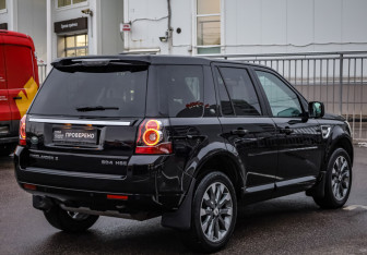 Подержанный автомобиль Land Rover Freelander 2012 года (6 фото)