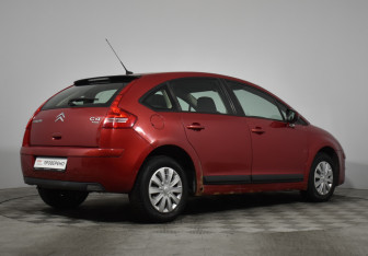 Подержанный автомобиль Citroen C4 Hatchback 2010 года (5 фото)
