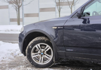 Подержанный автомобиль BMW X3 2008 года (12 фото)